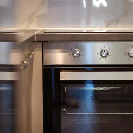 Elia Stone Órmos Prínou