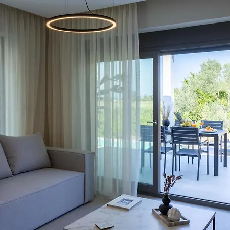 Elia Stone * Órmos Prínou