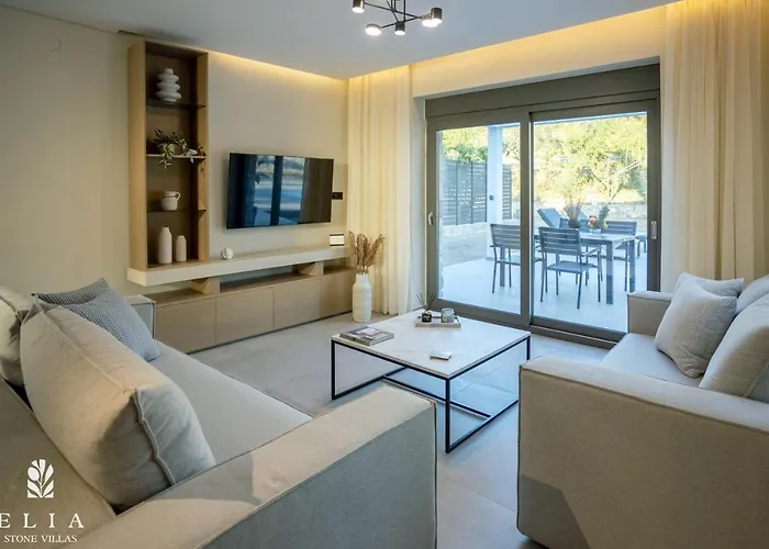 Elia Stone Órmos Prínou