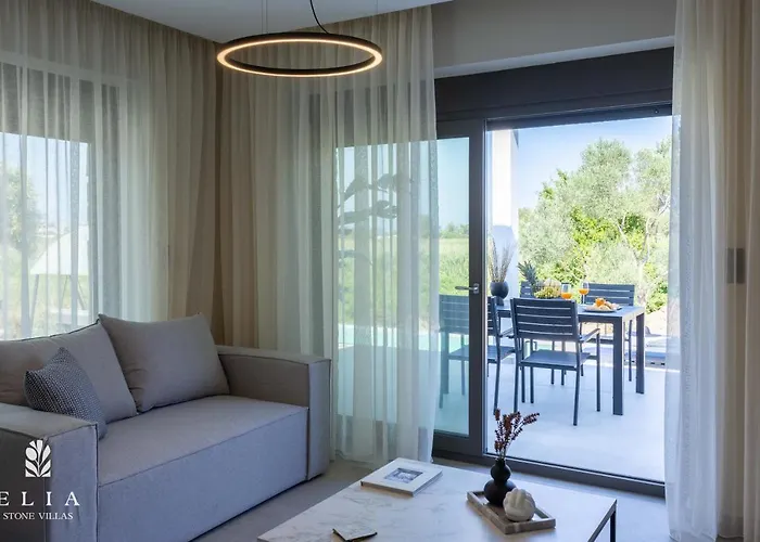 Elia Stone * Órmos Prínou